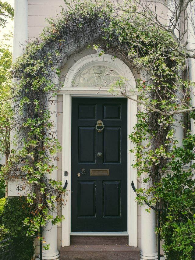 Hang this on the main door for prosperity throughout the year