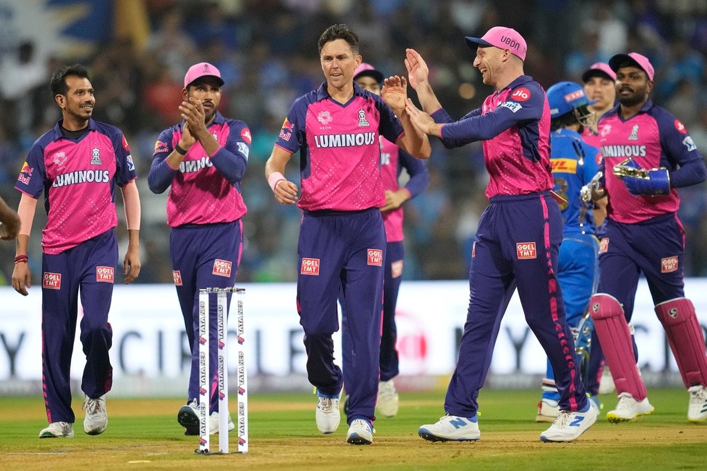 ‘Thunder’ Boult strikes vs MI in Wankhede