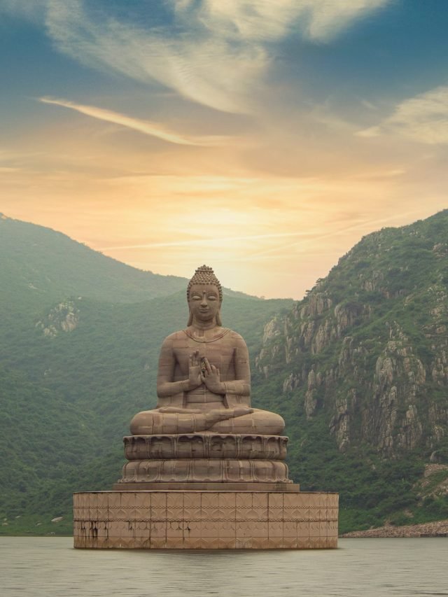 Donate these on Buddha Purnima will be auspicious