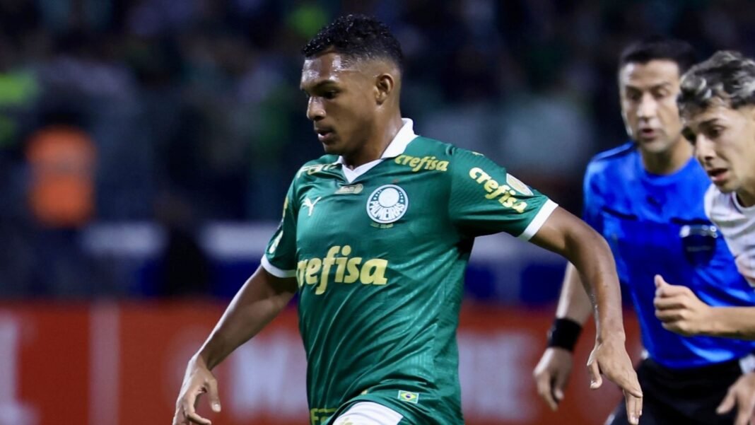 Luis Guilherme: West Ham announce deal to sign Palmeiras winger | Football News | Sky Sports