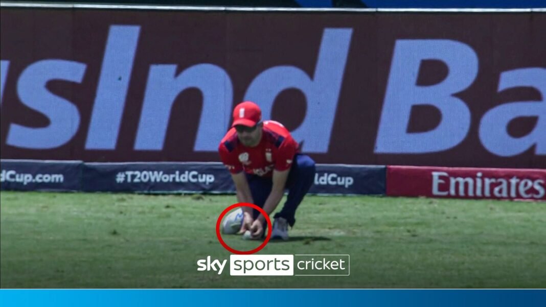 Catch or no-catch? Quinton de Kock controversially given not out | Cricket News | Sky Sports