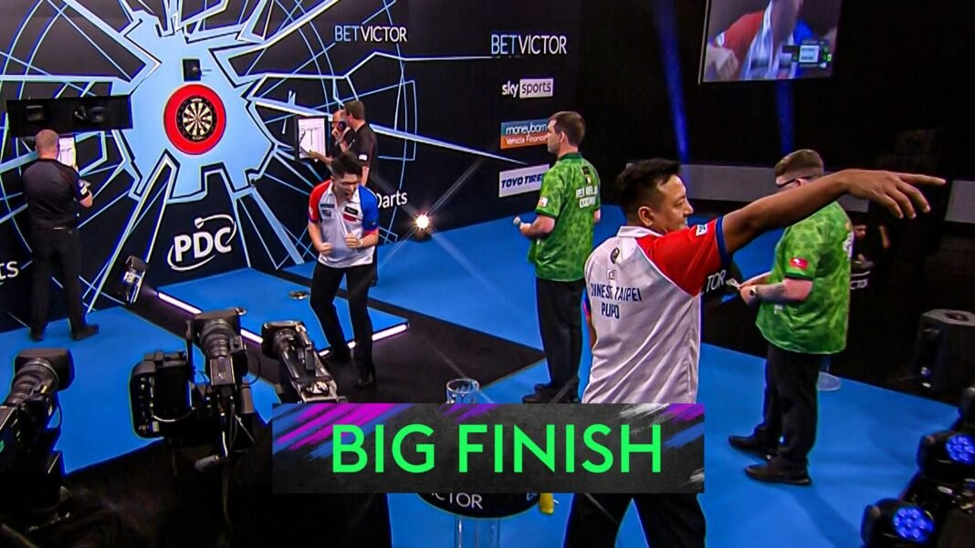 ‘What a dart’ | A ‘fabulous’ 132 checkout for Chinese Taipei! | Darts News | Sky Sports