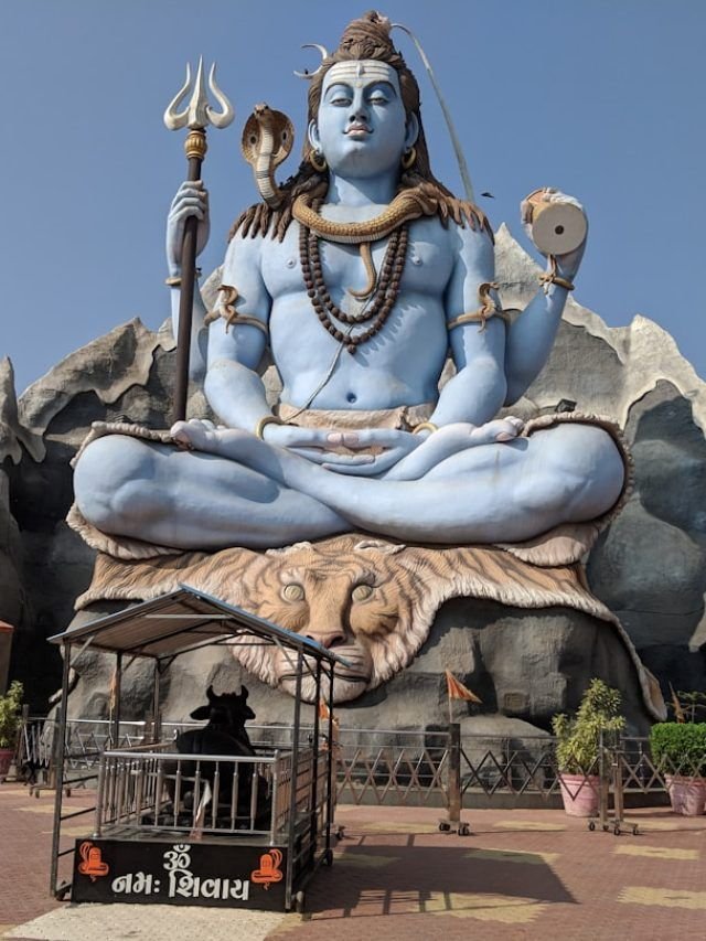 Increase Your Wealth by Following these  Nightly Rituals in the Month of Sawan