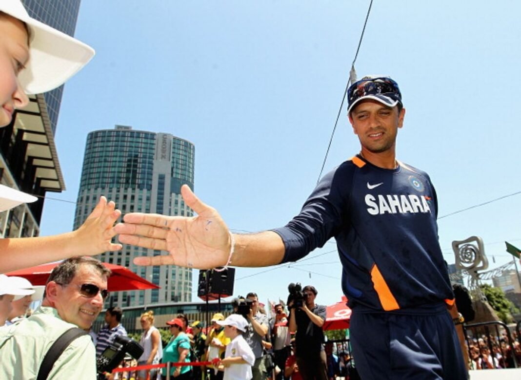 Rahul Dravid plays street cricket with NCA staff
