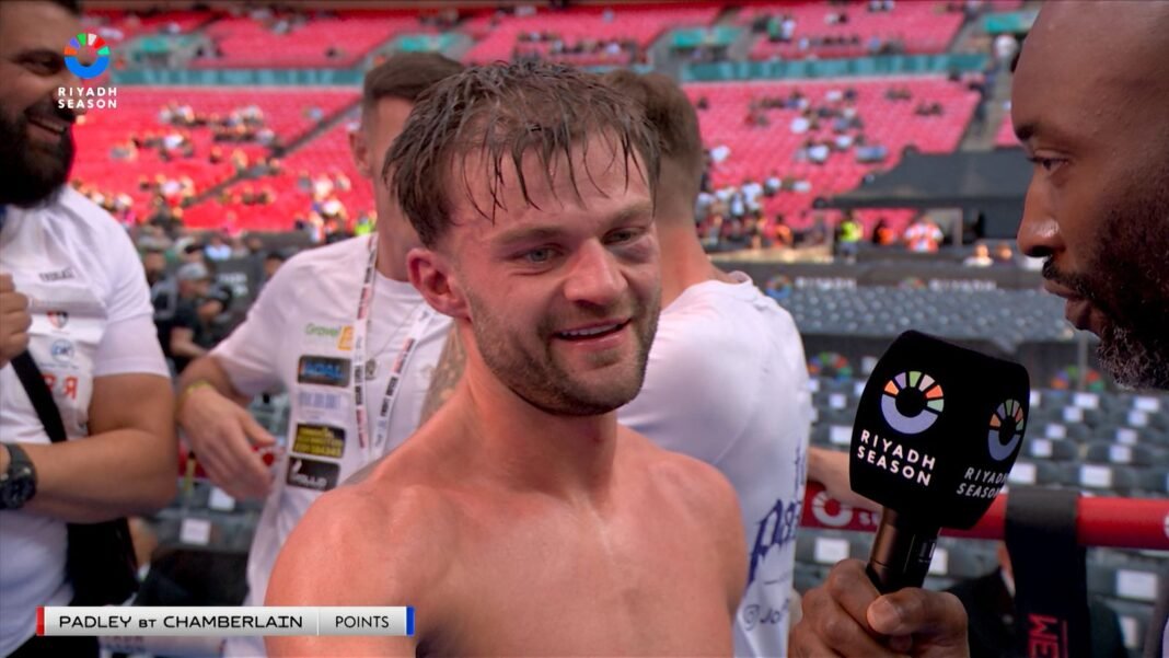 Josh Padley floors and outpoints Mark Chamberlain | ‘Everybody wrote me off!’ | Boxing News | Sky Sports
