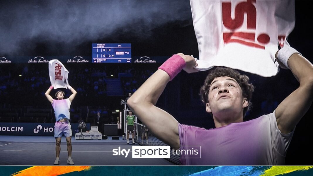 Watch the bizarre moment where smoke from the walk-on pyrotechnics forces a delay to…