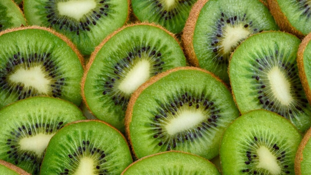 5 Health Benefits Of Consuming Kiwi
