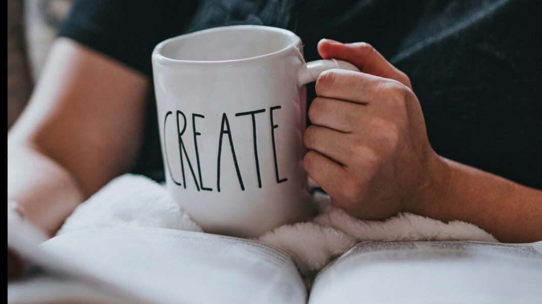 7 Night Habits That Can Help You Wake Up Early