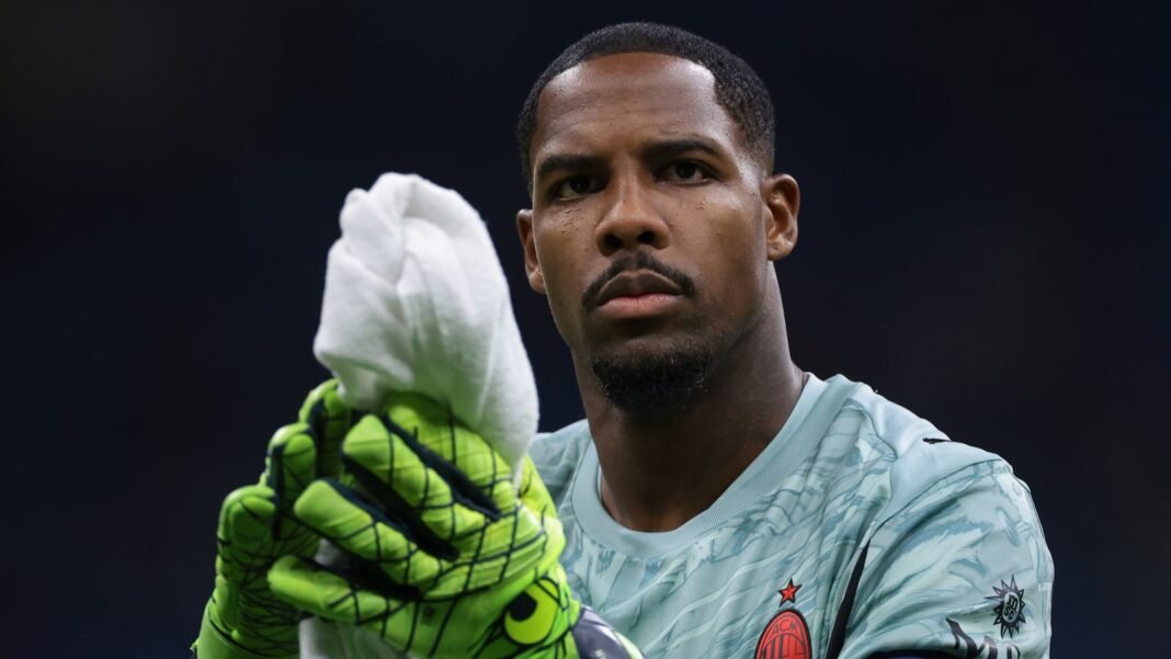 Mike Maignan transfer news: Chelsea walk away from deal to sign AC Milan goalkeeper