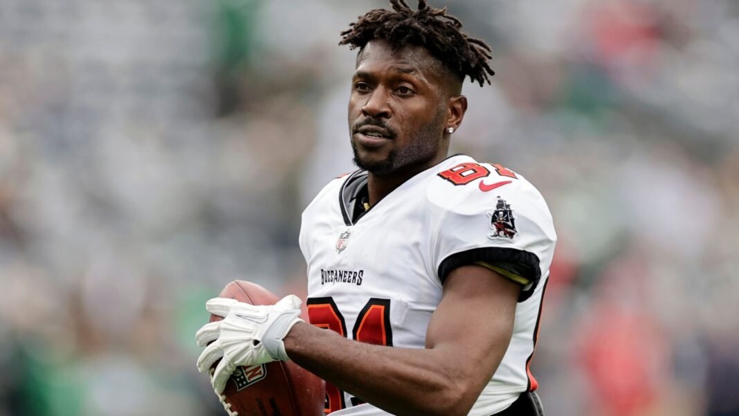 antonio-brown-former-all-pro-wide-receiver-facing-attempted-murder-charges-in-miami-shooting.jpg Antonio Brown: Former All-Pro wide receiver facing attempted murder charges in Miami shooting