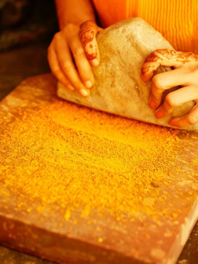 How To Use Turmeric on Your Face Without Leaving Yellow Stains