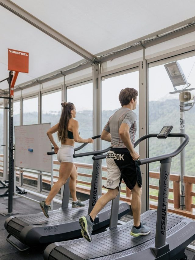 Why are people under 40s collapsing in gyms?