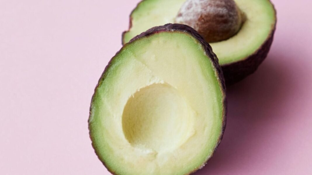Get glowing skin naturally with avocado