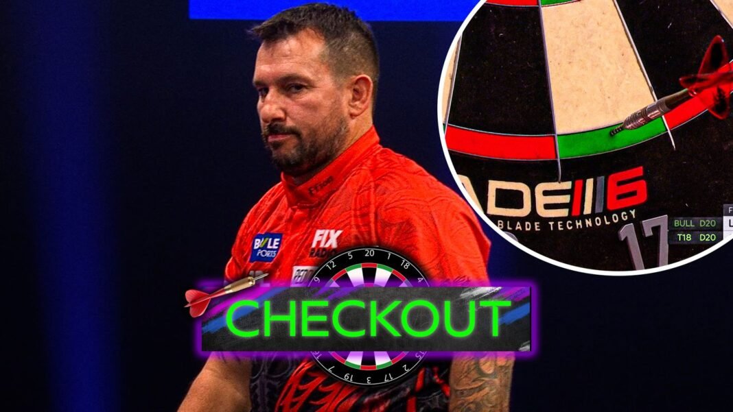 Jonny Clayton bites back with crucial 154 against Luke Littler