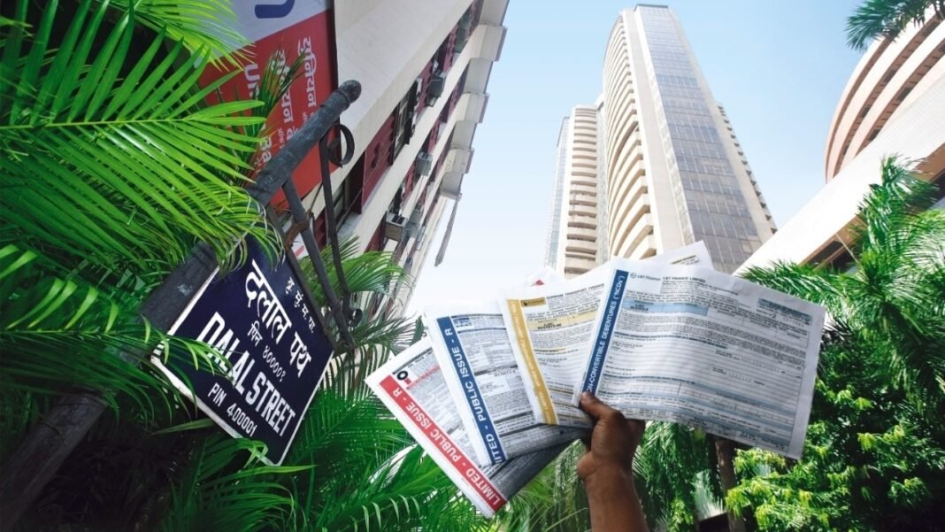 Sensex, Nifty open flat as markets consolidate before key Q2 results