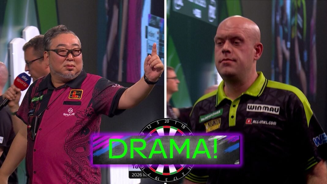 World Darts Championship: Tatsunami wins first set against MVG