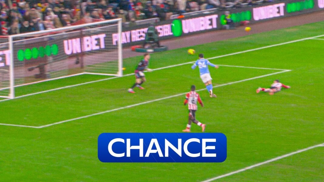 Sunderland vs Man City: Roefs produces ‘brilliant reflex’ save to deny Gvardiol