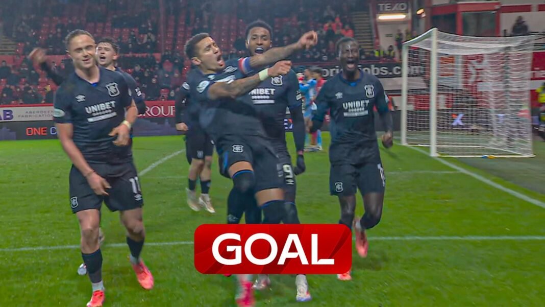 James Tavernier converts penalty to score his 99th league goal for Rangers!