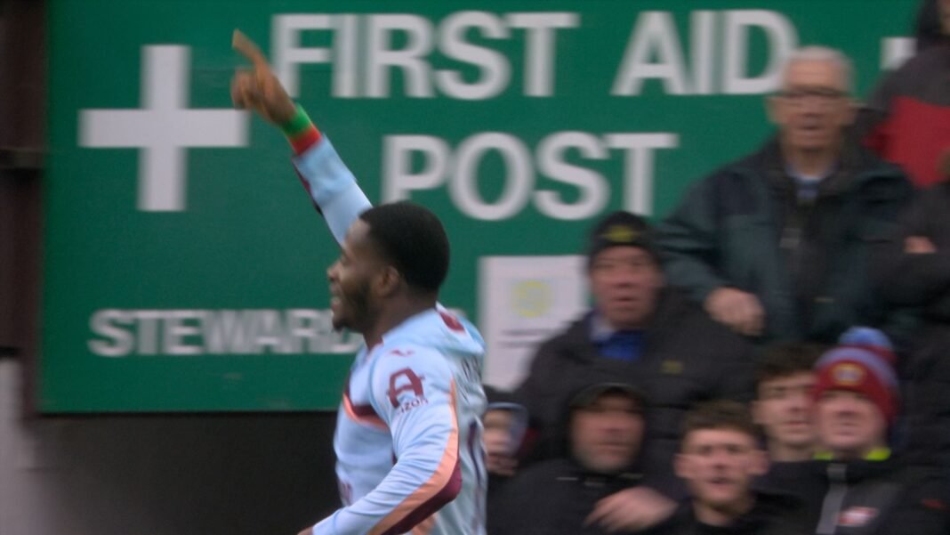 Aston Villa vs Brentford: Ouattara fires 10-man Bee’s ahead at Villa Park | Football News | Sky Sports