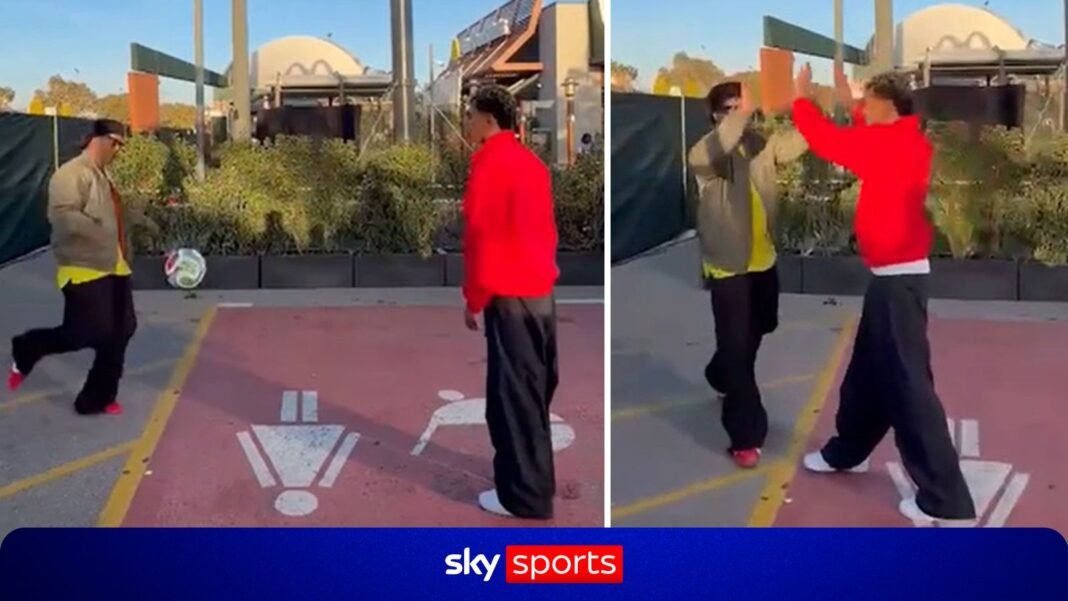 Ronaldinho gets the better of Yamal in viral TikTok!