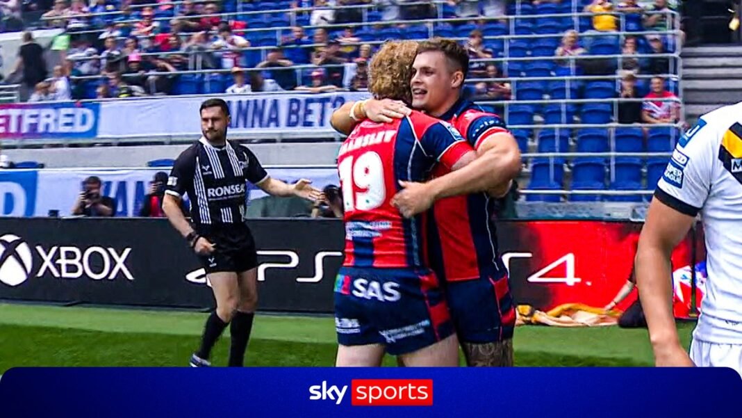 Wakefield punish Castleford with fine Cameron Scott try