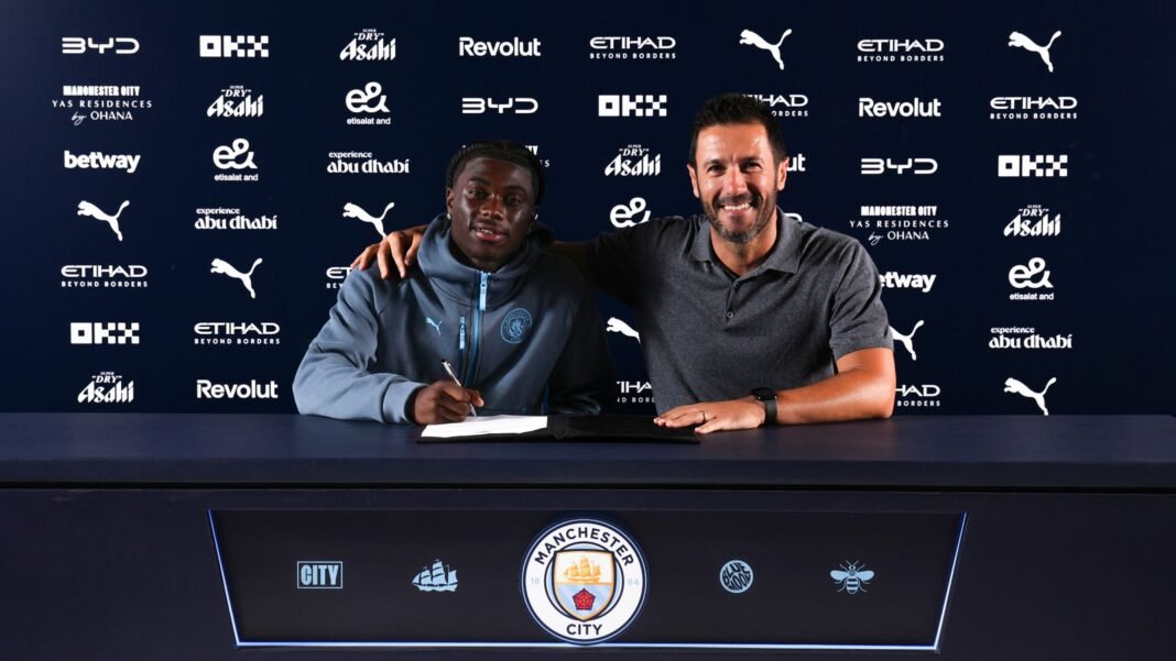 Man City sign teenager Monga from Leicester for £10m