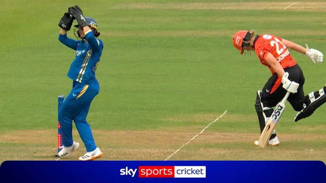 The Hundred: Jess Jonassen left stranded for easy run out!