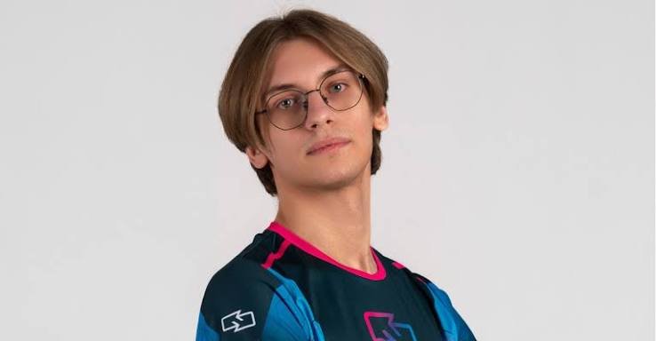 Family affair: League of Legends player suspended for family members’ tournament betting