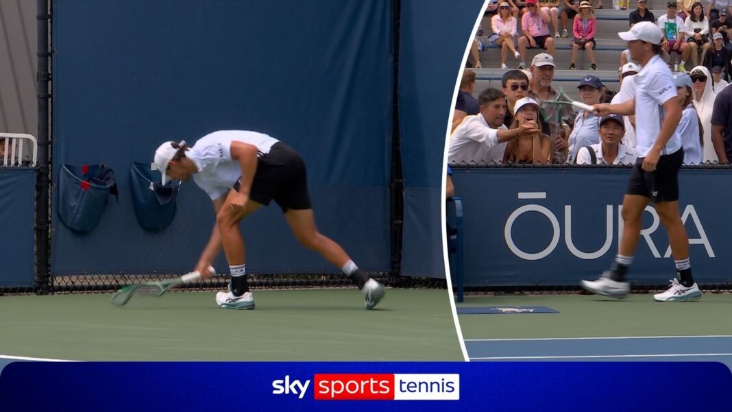 US Open: Luciano Darderi smashes racquet numerous times before handing it to fan!